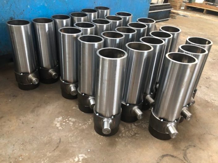 Housings of hydraulic cylinders