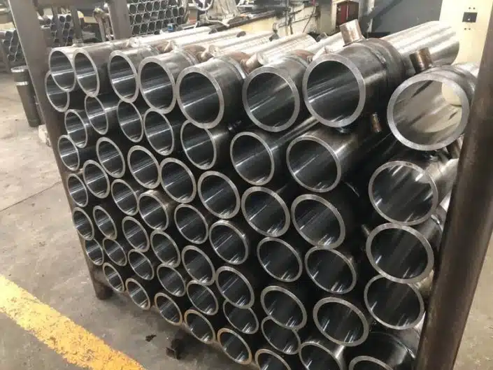 Housings for hydraulic cylinders