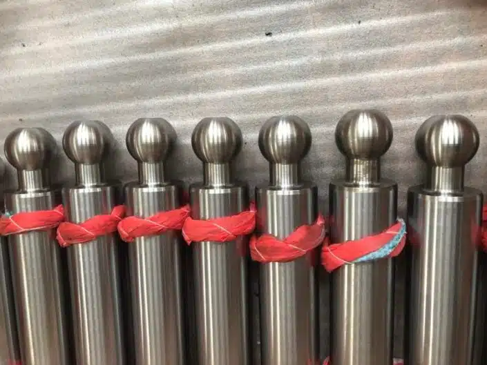 storage of piston rods for hydraulic cylinders